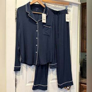 Women's Bamboo Stretch-Knit Long Sleeve Pajama Set in Navy